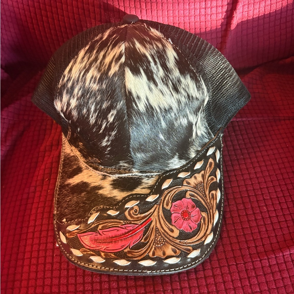 Black and Brown Western Style Cap